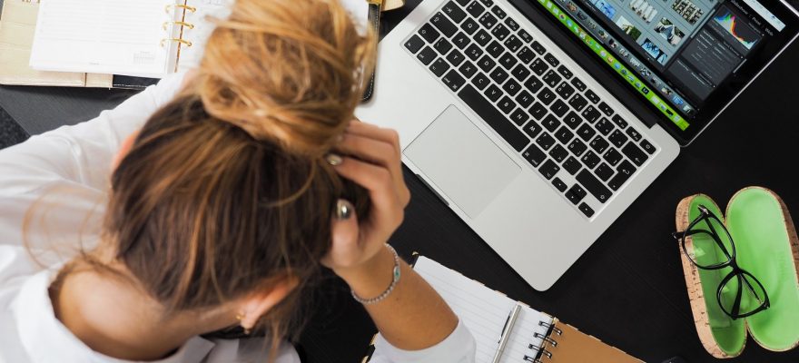 Stress finanziario: scopri come eliminarlo dalla tua vita utilizzando la seconda regola di YNAB.